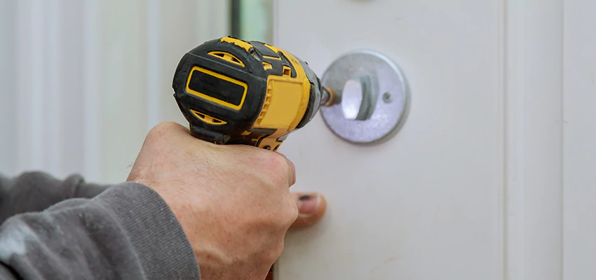 Street Locksmith For Smart Lock Repair in Corcoran, CA