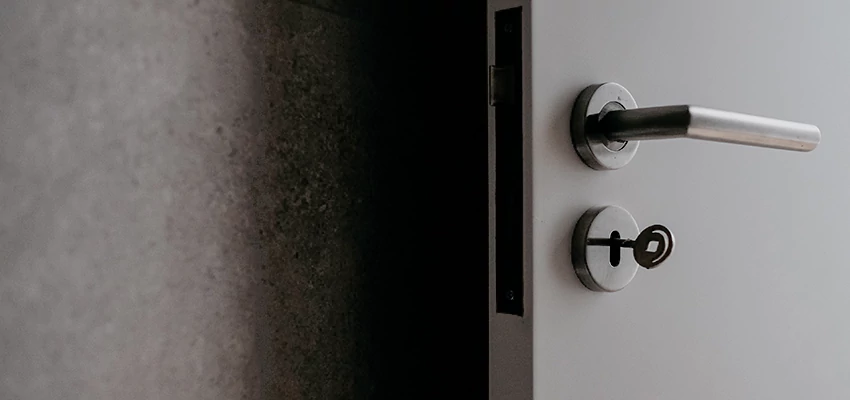 Front Door Handle Repair And Installation in Corcoran, CA